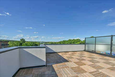 Photo 25 at 2 - 100 Alex Gardner Circle, Aurora Heights, Aurora