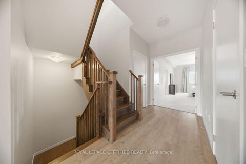 Photo 10 at 240 Elyse Court, Bayview Northeast, Aurora