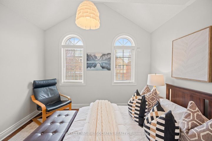 Photo 21 at 33 Evaridge Drive, Cornell, Markham