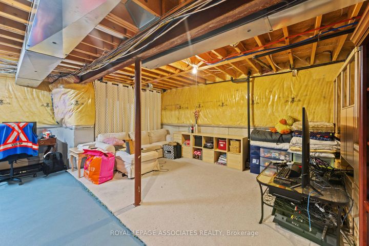 Photo 31 at 33 Evaridge Drive, Cornell, Markham