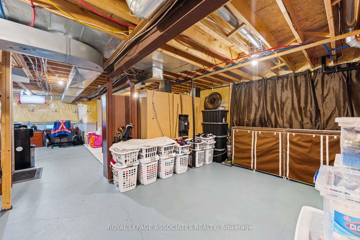 Photo 32 at 33 Evaridge Drive, Cornell, Markham