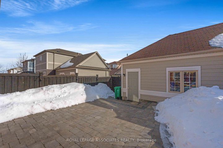 Photo 35 at 33 Evaridge Drive, Cornell, Markham