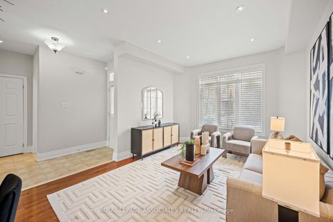 Photo 3 at 33 Evaridge Drive, Cornell, Markham