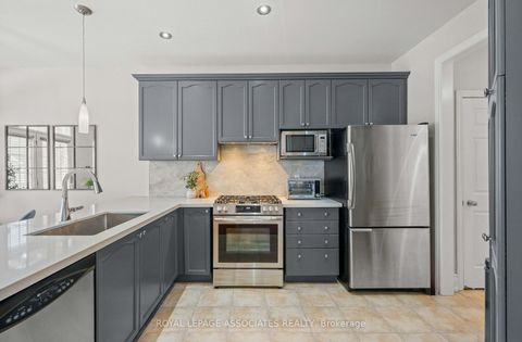 Photo 9 at 33 Evaridge Drive, Cornell, Markham