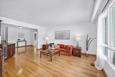 Photo 3 at 121 Twyn Rivers Drive, Rougemount, Pickering