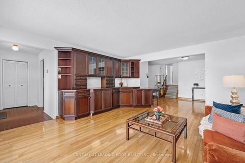 Photo 4 at 121 Twyn Rivers Drive, Rougemount, Pickering