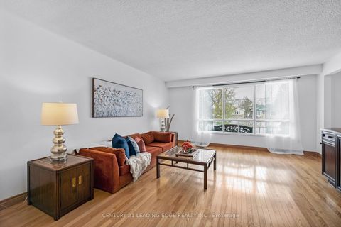 Photo 7 at 121 Twyn Rivers Drive, Rougemount, Pickering