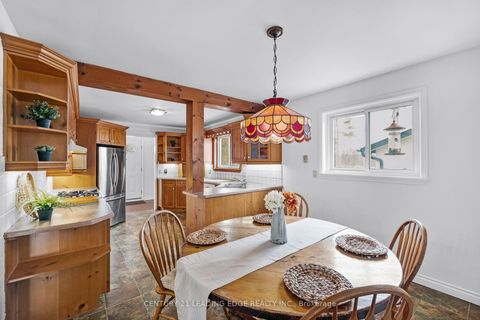 Photo 13 at 121 Twyn Rivers Drive, Rougemount, Pickering