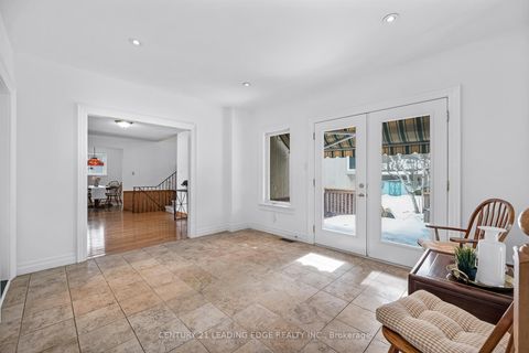 Photo 20 at 121 Twyn Rivers Drive, Rougemount, Pickering