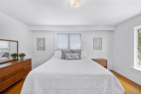 Photo 24 at 121 Twyn Rivers Drive, Rougemount, Pickering