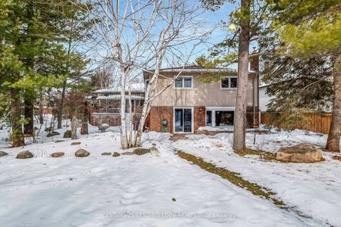 Photo 32 at 121 Twyn Rivers Drive, Rougemount, Pickering