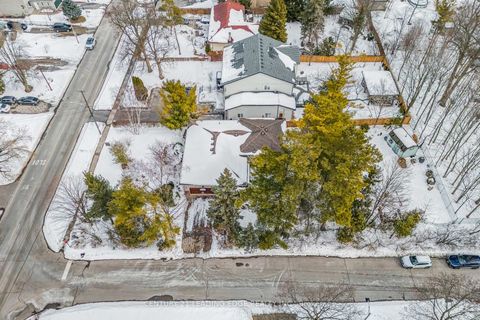 Photo 41 at 121 Twyn Rivers Drive, Rougemount, Pickering