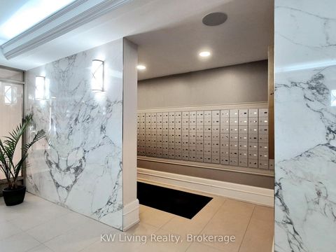 Photo 3 at 909 - 309 Major Mackenzie Drive, Harding, Richmond Hill