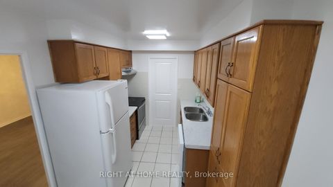 Photo 4 at 505 - 20 Gilder Drive, Eglinton East, Toronto