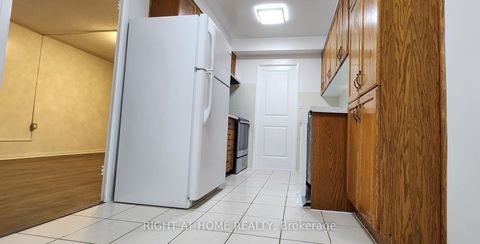 Photo 5 at 505 - 20 Gilder Drive, Eglinton East, Toronto