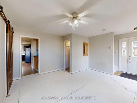 Photo 5 at 40 Brennan Avenue, South Shore, Barrie