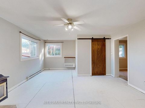 Photo 8 at 40 Brennan Avenue, South Shore, Barrie