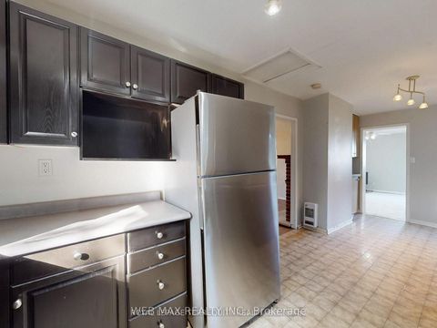 Photo 9 at 40 Brennan Avenue, South Shore, Barrie