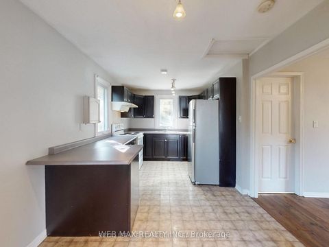 Photo 12 at 40 Brennan Avenue, South Shore, Barrie