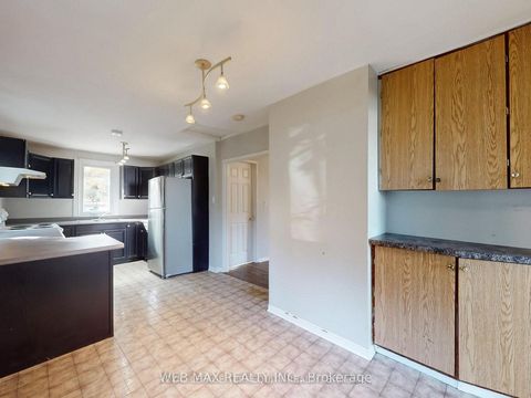 Photo 13 at 40 Brennan Avenue, South Shore, Barrie