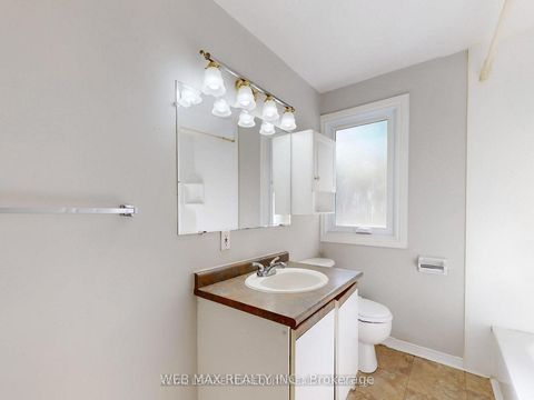 Photo 20 at 40 Brennan Avenue, South Shore, Barrie