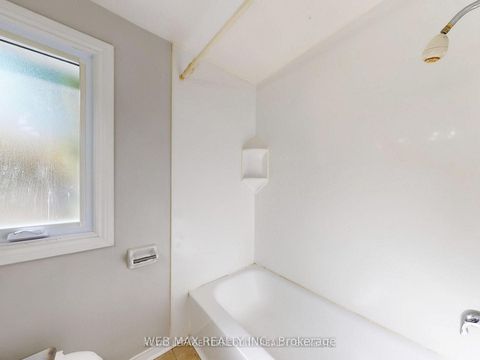 Photo 21 at 40 Brennan Avenue, South Shore, Barrie