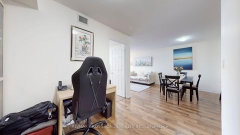 Photo 19 at 702 - 35 Hollywood Avenue, Willowdale East, Toronto