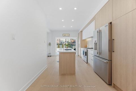 Photo 9 at 72 Ravineview Drive, Rural Vaughan, Vaughan