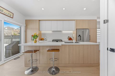 Photo 10 at 72 Ravineview Drive, Rural Vaughan, Vaughan