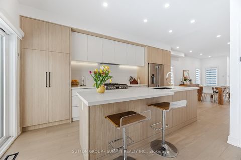 Photo 11 at 72 Ravineview Drive, Rural Vaughan, Vaughan