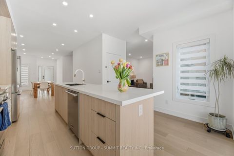 Photo 13 at 72 Ravineview Drive, Rural Vaughan, Vaughan