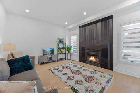 Photo 15 at 72 Ravineview Drive, Rural Vaughan, Vaughan