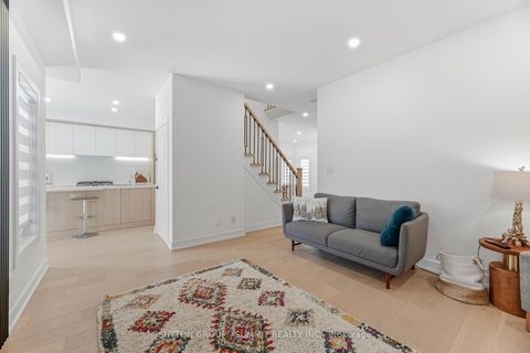 Photo 18 at 72 Ravineview Drive, Rural Vaughan, Vaughan