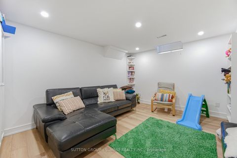 Photo 43 at 72 Ravineview Drive, Rural Vaughan, Vaughan