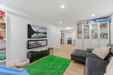 Photo 45 at 72 Ravineview Drive, Rural Vaughan, Vaughan