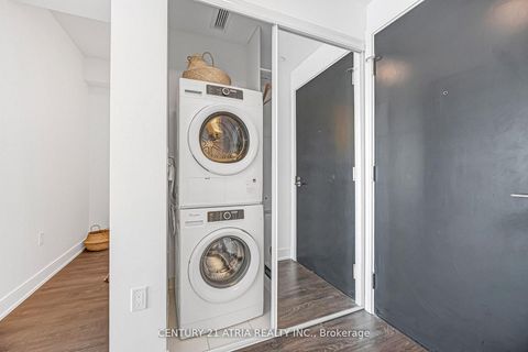 Photo 14 at 3209 - 89 McGill Street, Yonge Corridor, Toronto