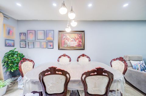 Photo 10 at 29 - 1730 Albion Road, Clairville, Toronto