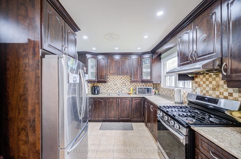 Photo 17 at 29 - 1730 Albion Road, Clairville, Toronto