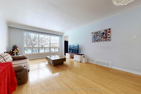 Photo 5 at 20 Knox Avenue, Humber Summit, Toronto