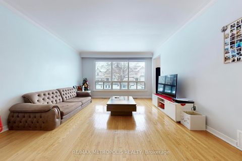 Photo 6 at 20 Knox Avenue, Humber Summit, Toronto