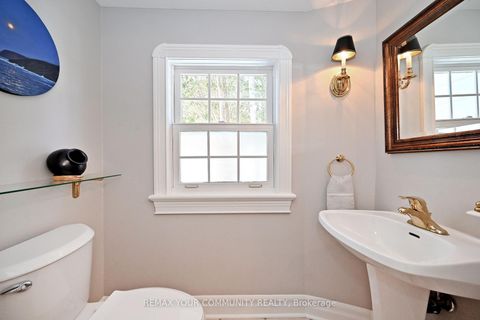 Photo 14 at 88 Wells Street, Aurora Village, Aurora