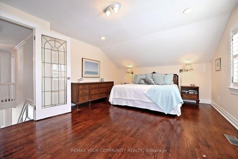 Photo 15 at 88 Wells Street, Aurora Village, Aurora