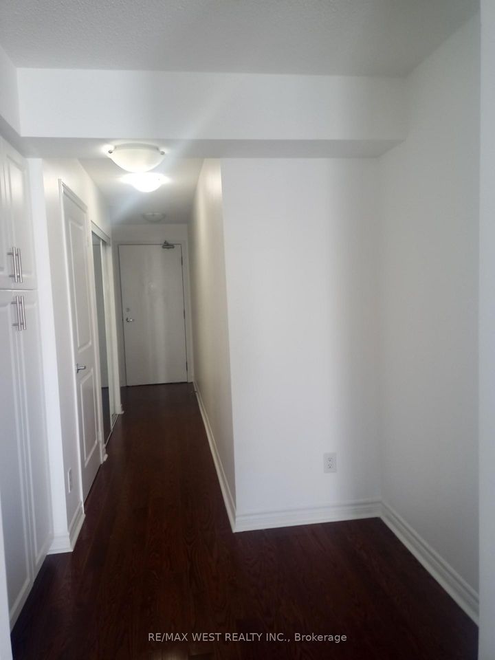 Photo 5 at 522 - 27 Rean Drive, Bayview Village, Toronto