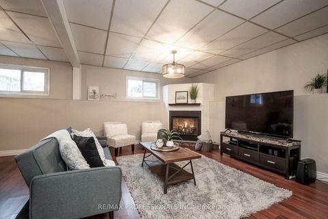 Photo 5 at 68 Overbank Drive, McLaughlin, Oshawa