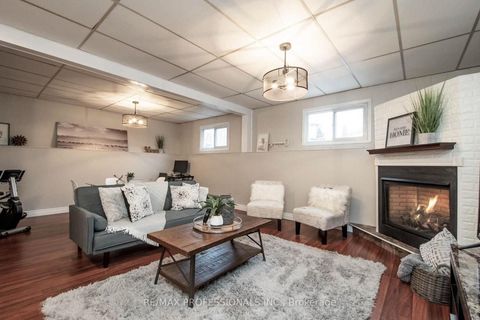 Photo 6 at 68 Overbank Drive, McLaughlin, Oshawa