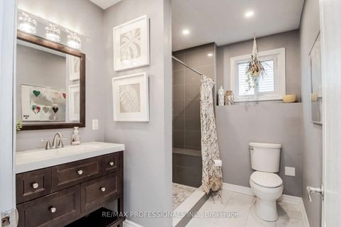 Photo 7 at 68 Overbank Drive, McLaughlin, Oshawa