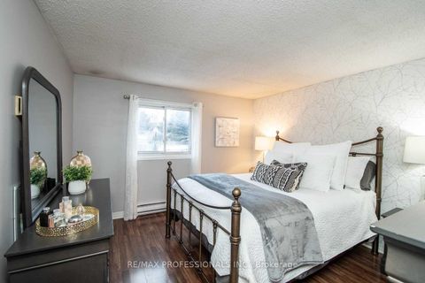 Photo 12 at 68 Overbank Drive, McLaughlin, Oshawa