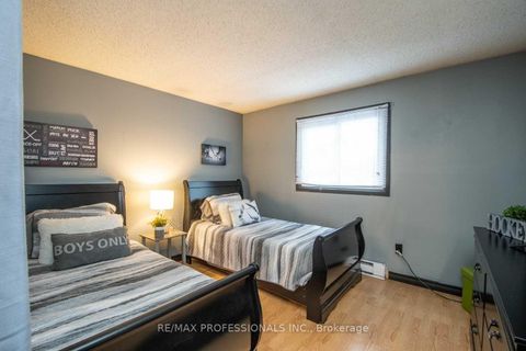 Photo 13 at 68 Overbank Drive, McLaughlin, Oshawa