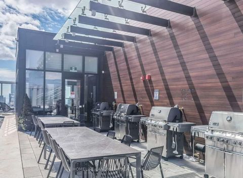 Photo 14 at 2008 - 1 Yorkville Avenue, Annex, Toronto