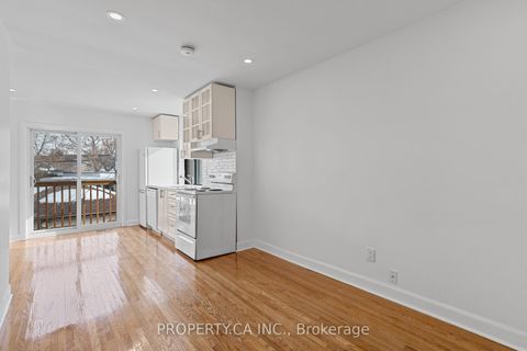 Photo 12 at 679 Vaughan Road, Oakwood Village, Toronto